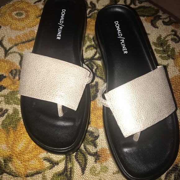 donald pliner shoes price
